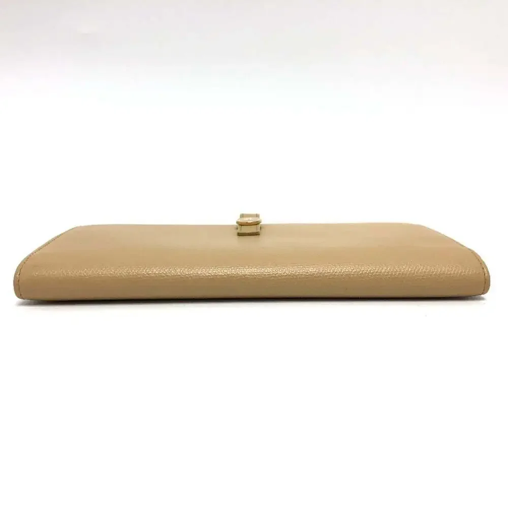 CHANEL Authentic Cream Leather Wallet